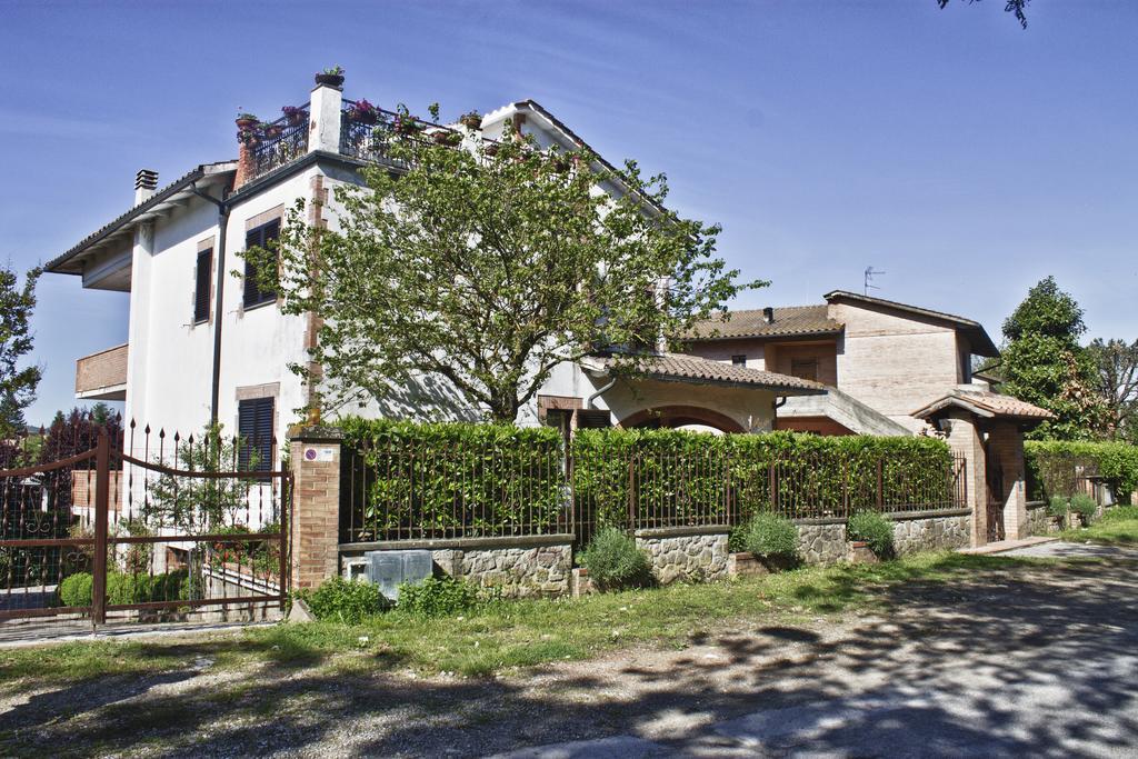הוילה מונטיצ'יאנו La Casa Di Gigliola מראה חיצוני תמונה